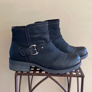 Women’s Boots Size 8.5